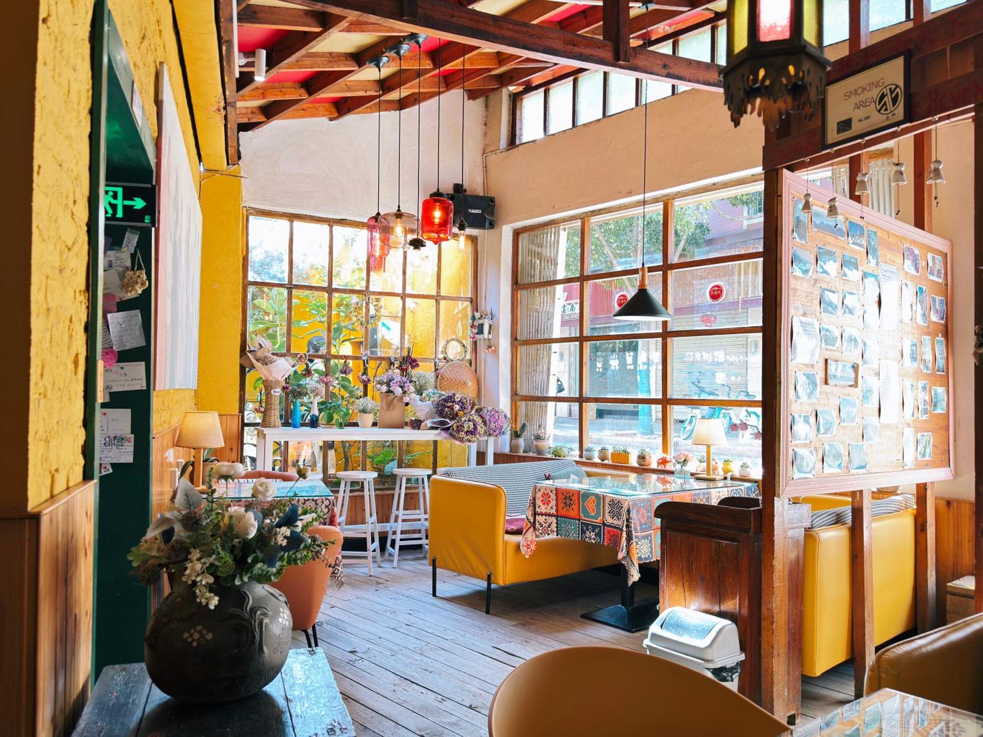 The Cloudland International Youth Hostel Close To The City Center,10 Min Walks To The Subway, Close To The Night Market, Old Street, Green Lake, English-Speaking Service, Free Activity Convenient Payment And Visa Cards Are Accepted Kunming Exterior foto